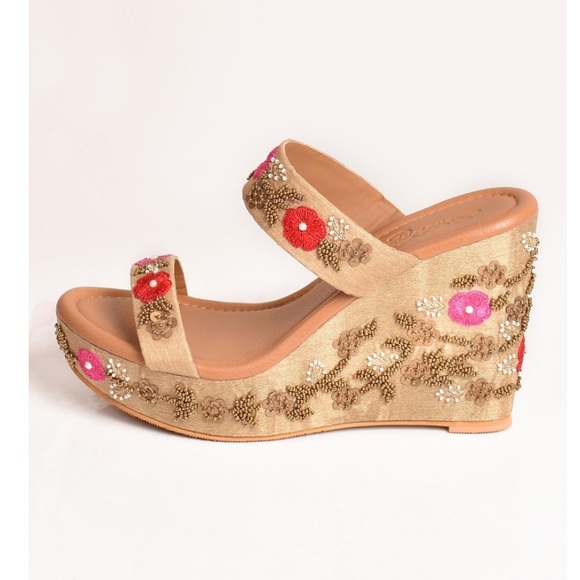 Nude wedges in silk with red and pink resham flowers along with gold sequin work - Picture 2 of 3